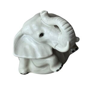 Kevin Francis "The Lucky White Elephant" face pot